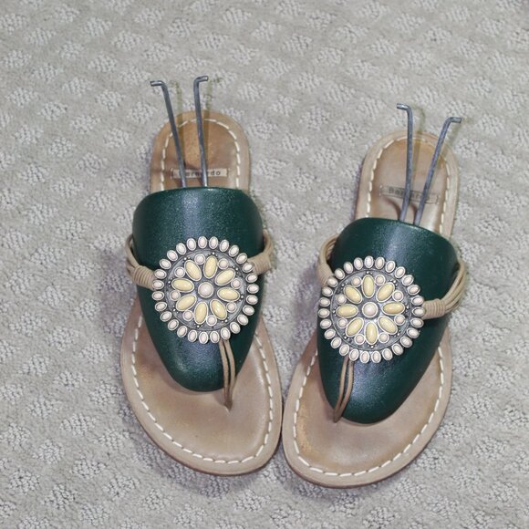 Women's Sz 7 Bernardo High Quality Beaded Medallion Flat Sandals - Picture 1 of 8